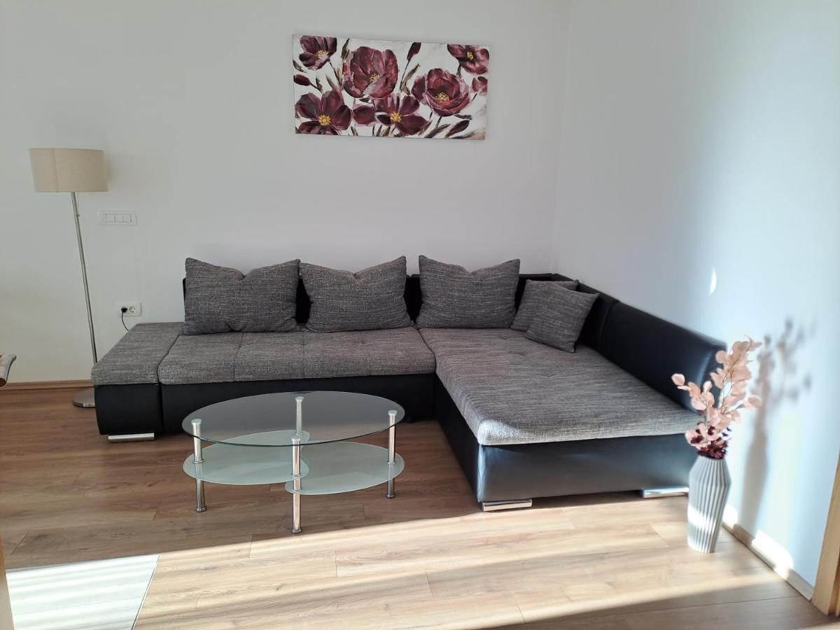 Yulia Apartman Пула Экстерьер фото